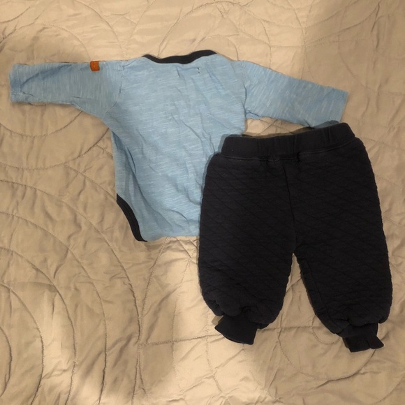 7 for All Mankind Infant Outfit- Sz 0-3mo - Picture 4 of 4